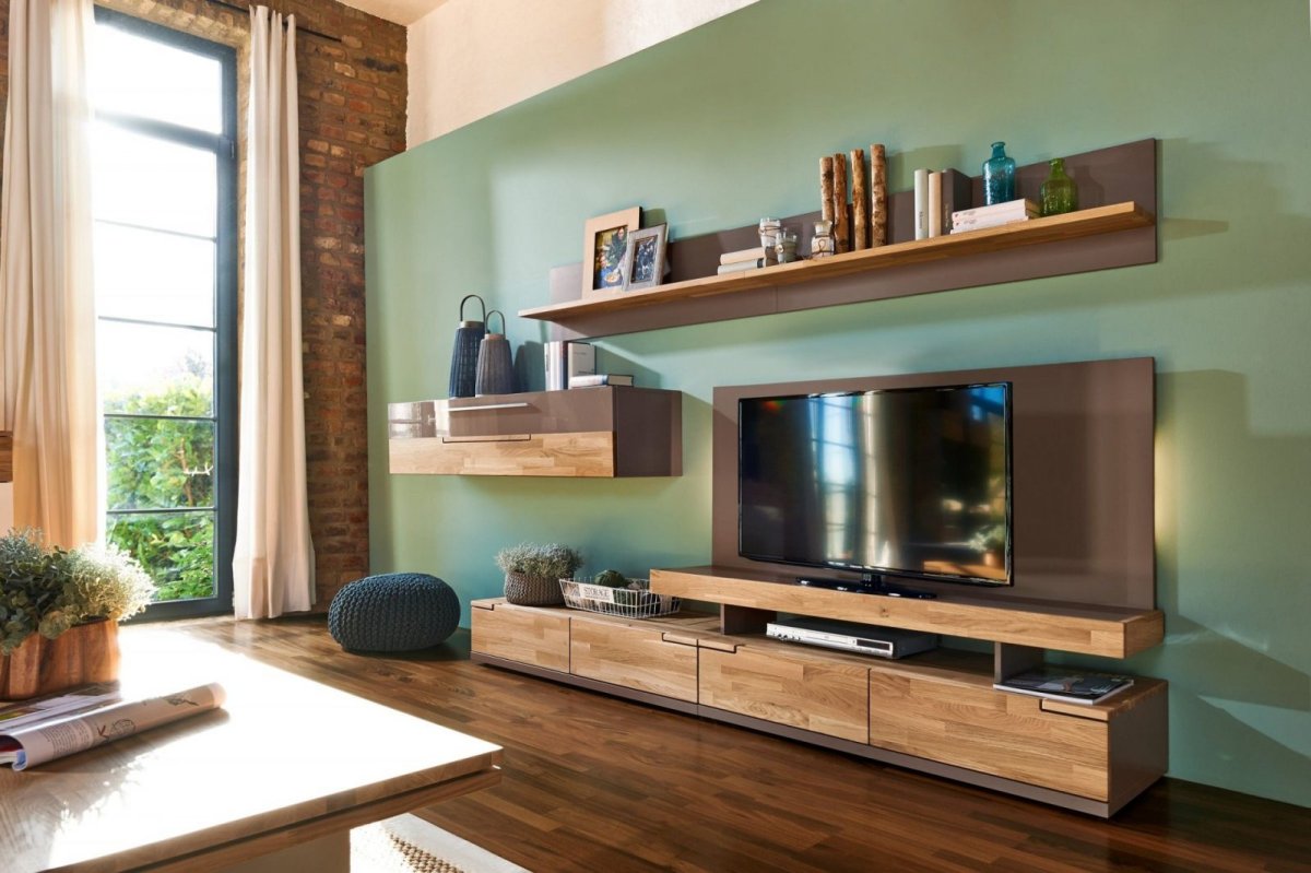 Гостиная из дерева в современном стиле