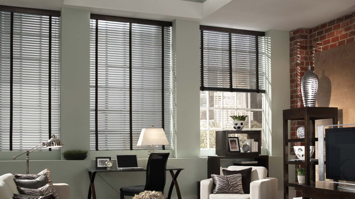 Жалюзи в офис горизонтальные