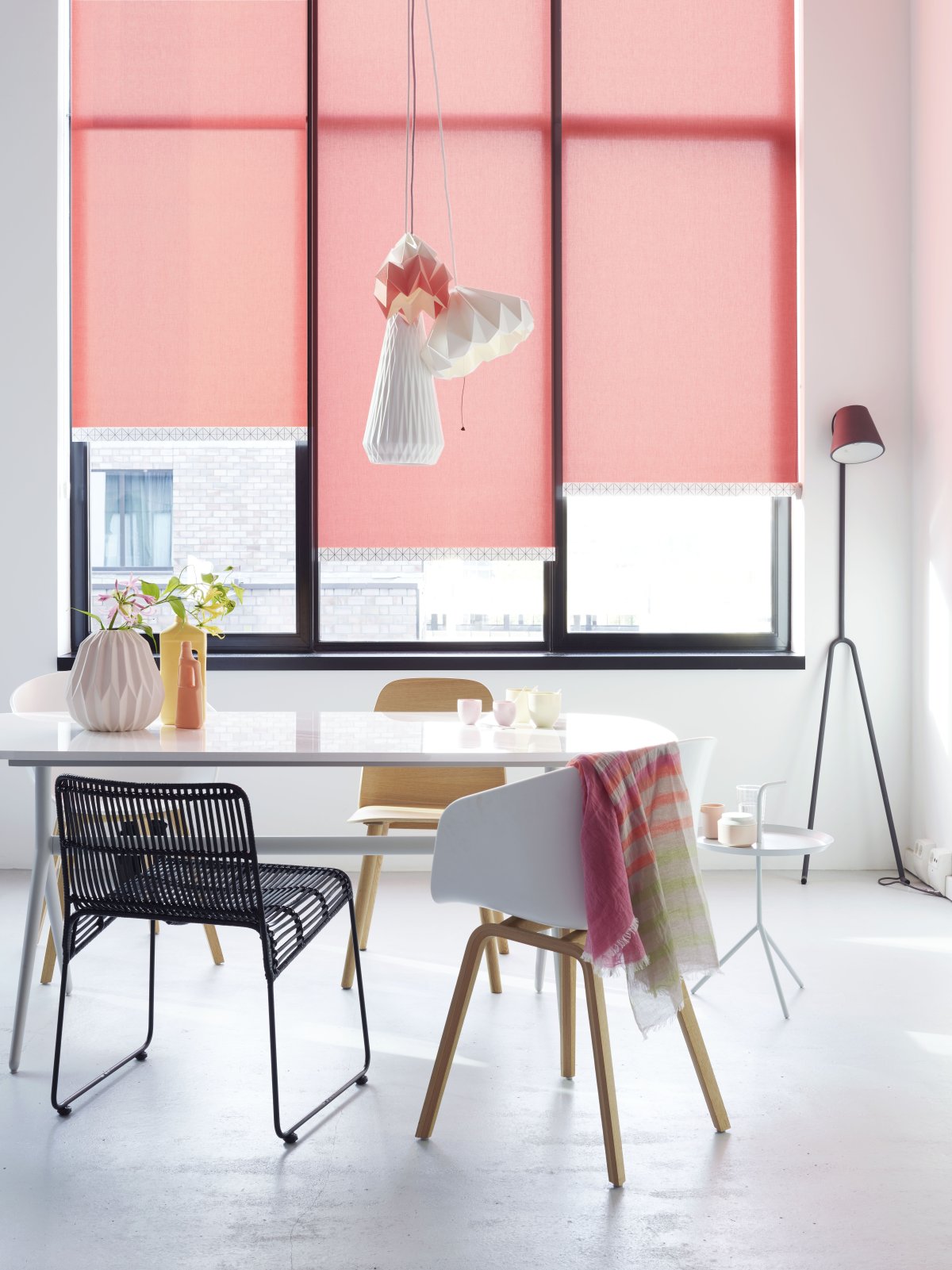 Рулонные шторы в интерьере