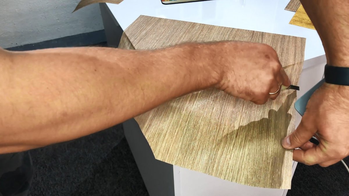 Клейкая пленка для мебели