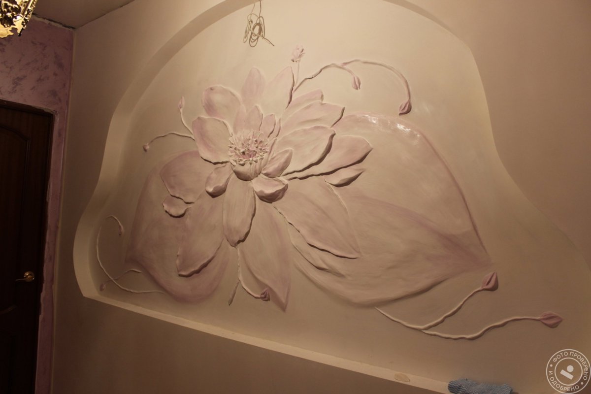 Барельеф в интерьере