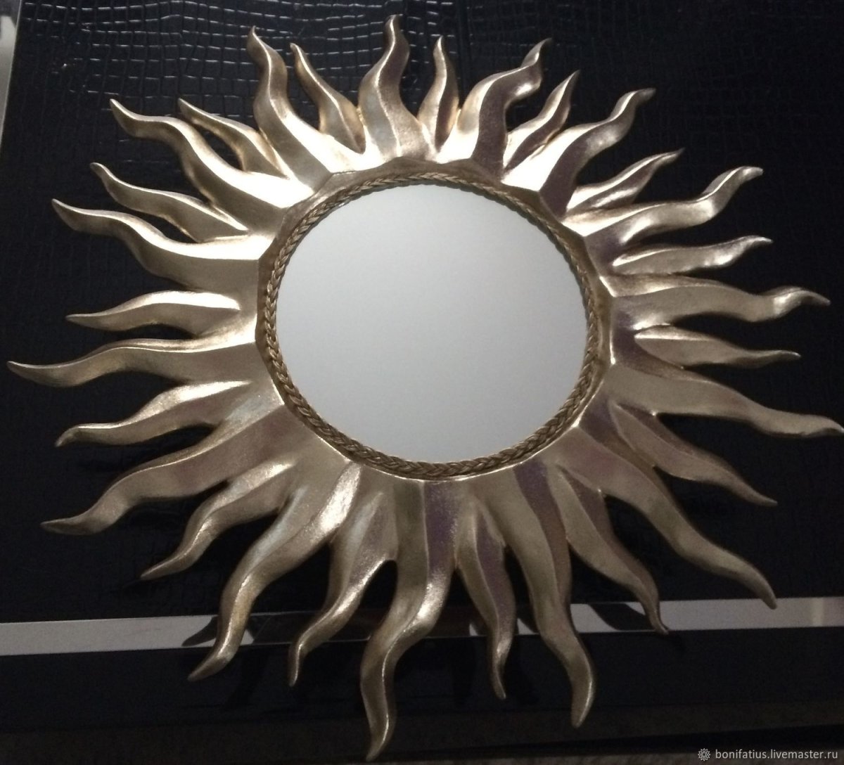 Декоративные украшения на стену