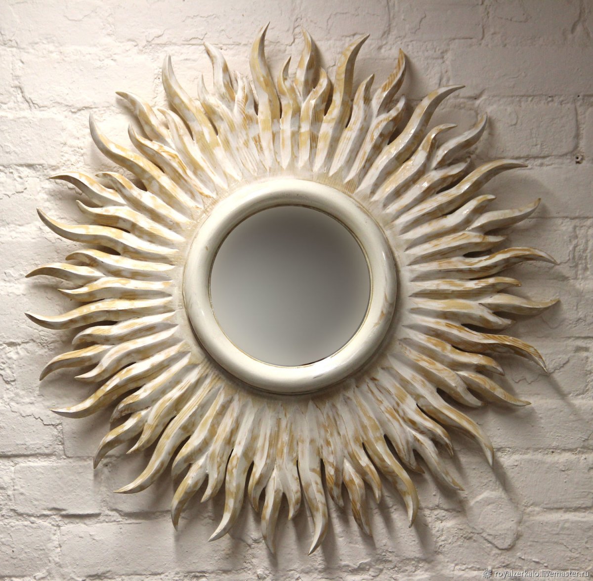 Декоративные украшения на стену