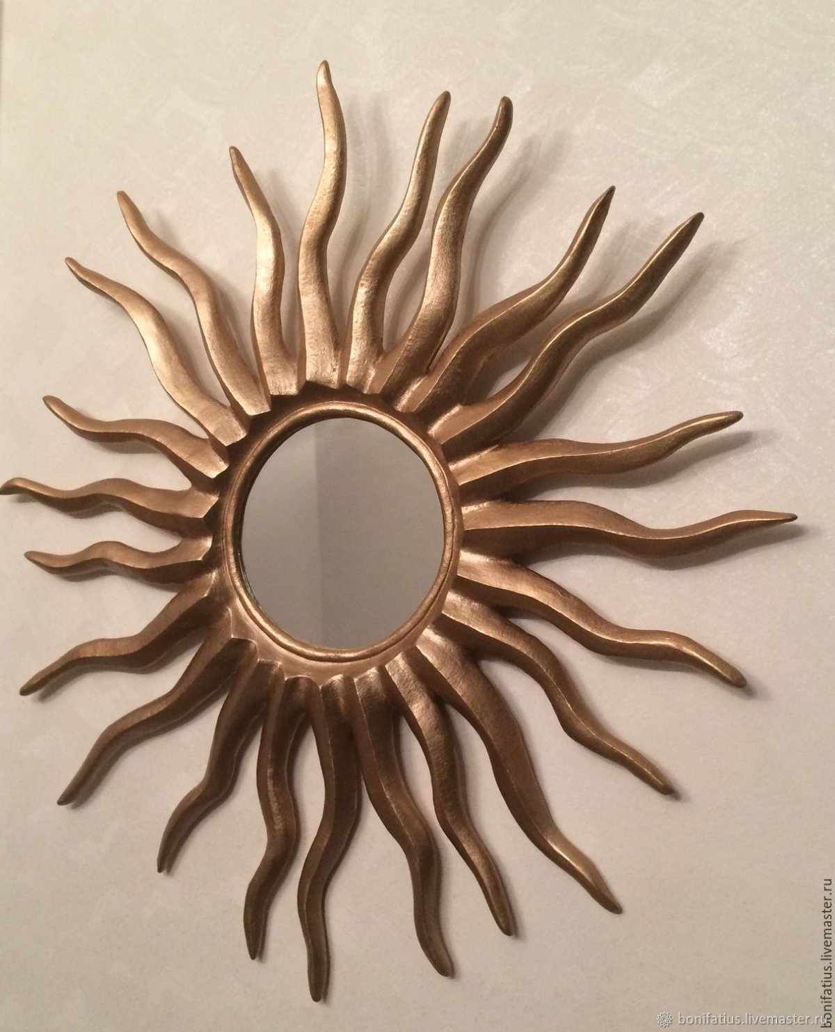 Зеркало в виде солнца