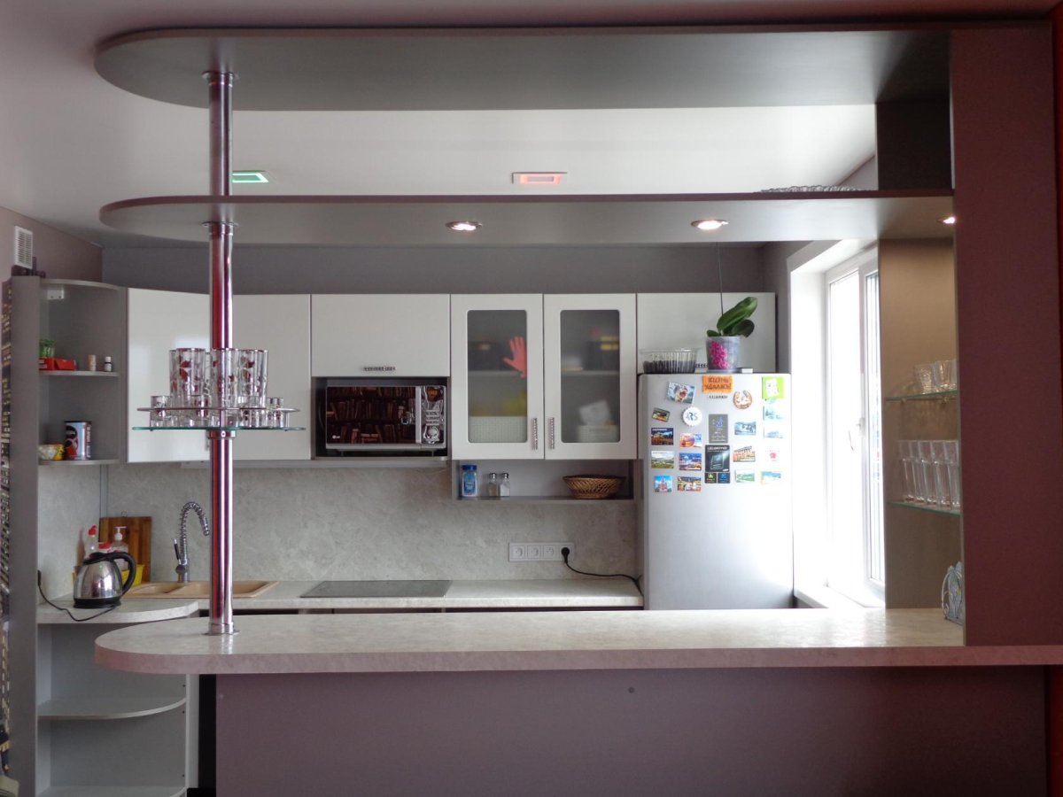 Кухонный шкаф с барной стойкой