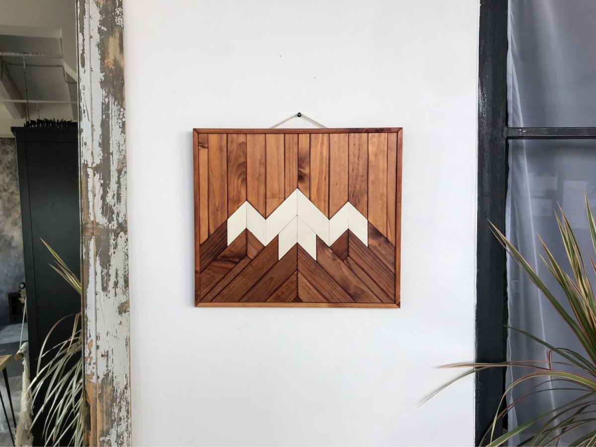 Деревянный декор на стену горы