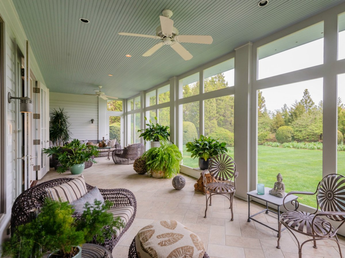 Благоустройство веранды в частном доме