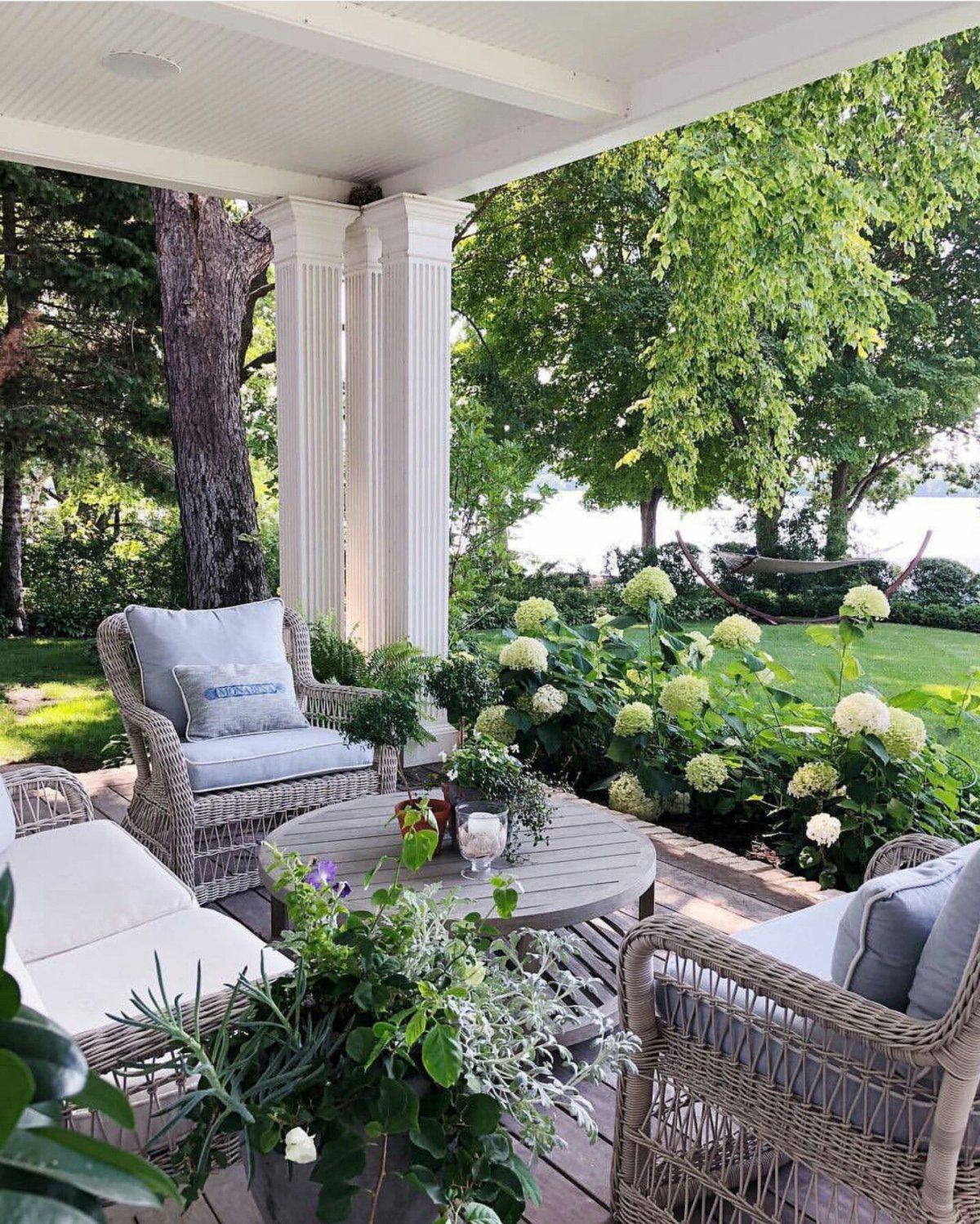 Терраса с зеленью