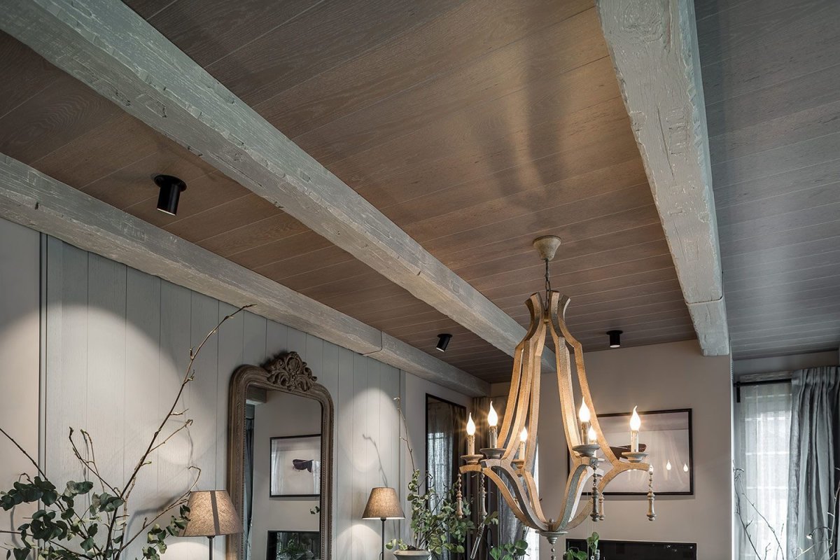 Ламинат на стене в интерьере