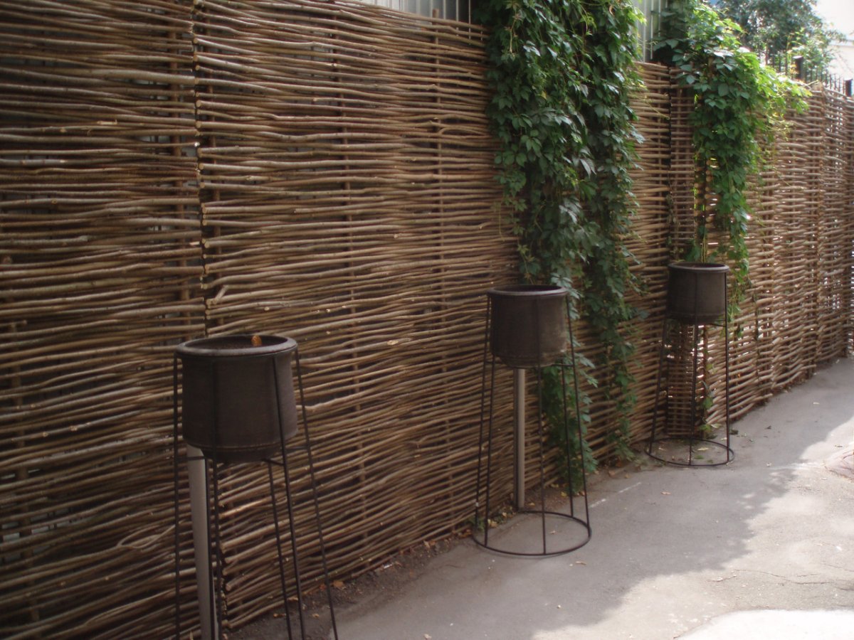 Крыша из веток