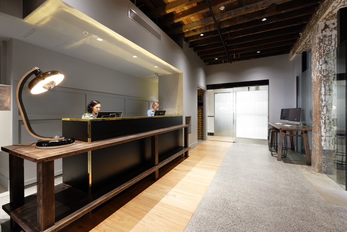 Ресепшн в отеле в стиле лофт