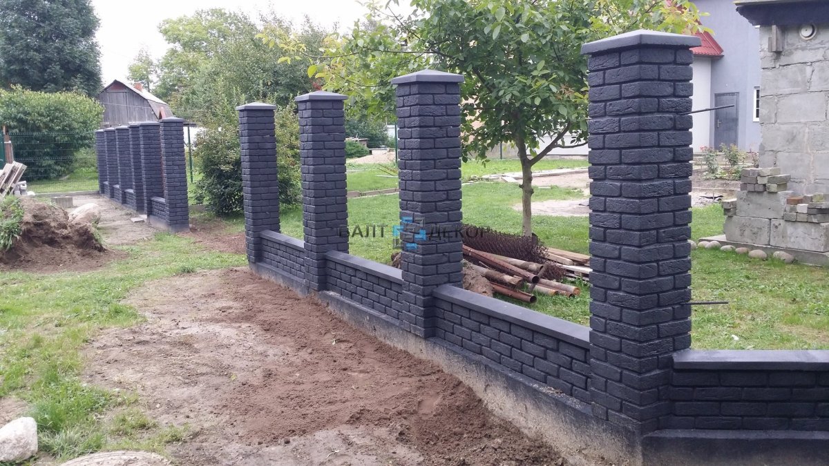Заборы из кирпича Литос