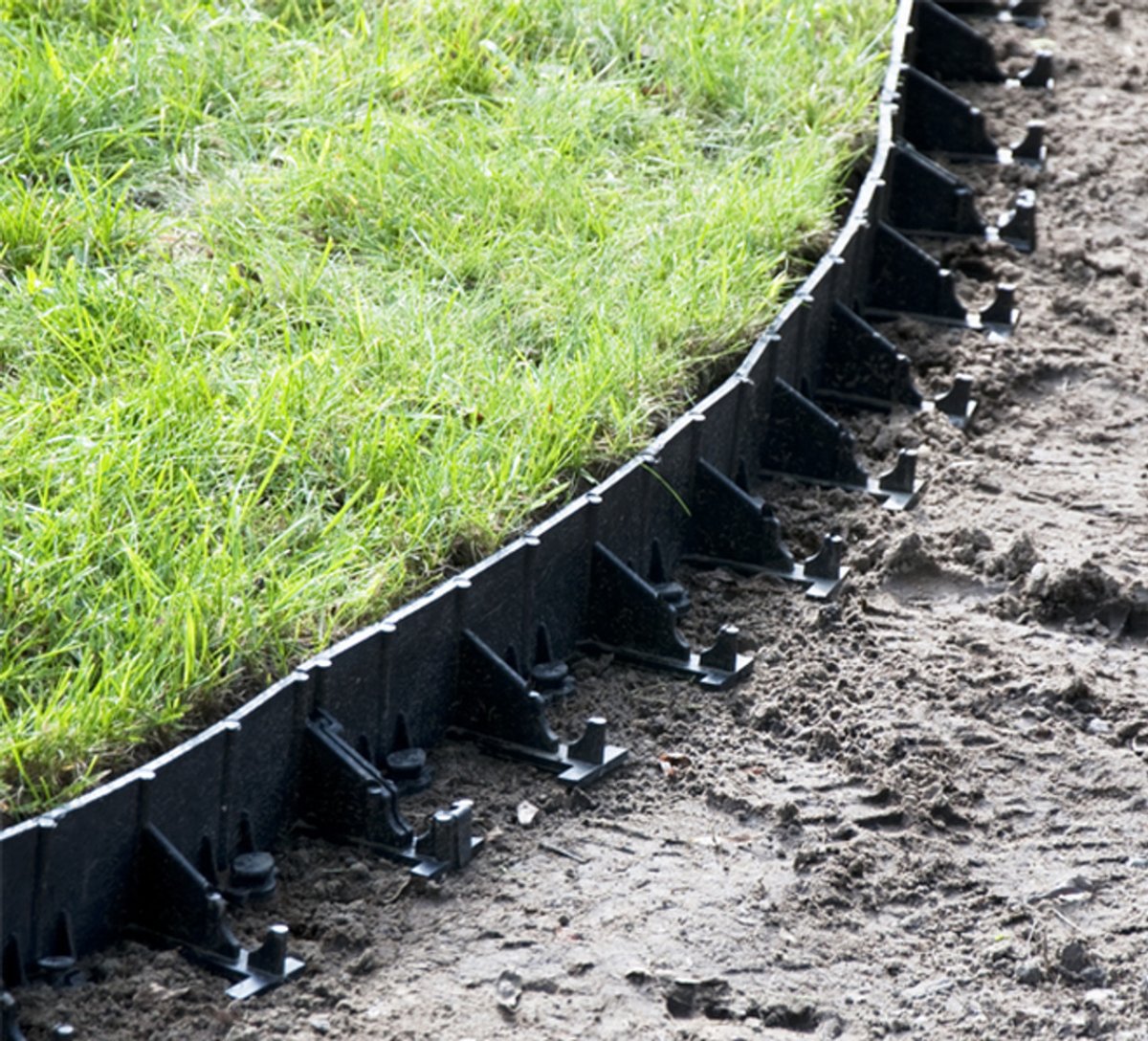 Декоративный бетонный бордюр