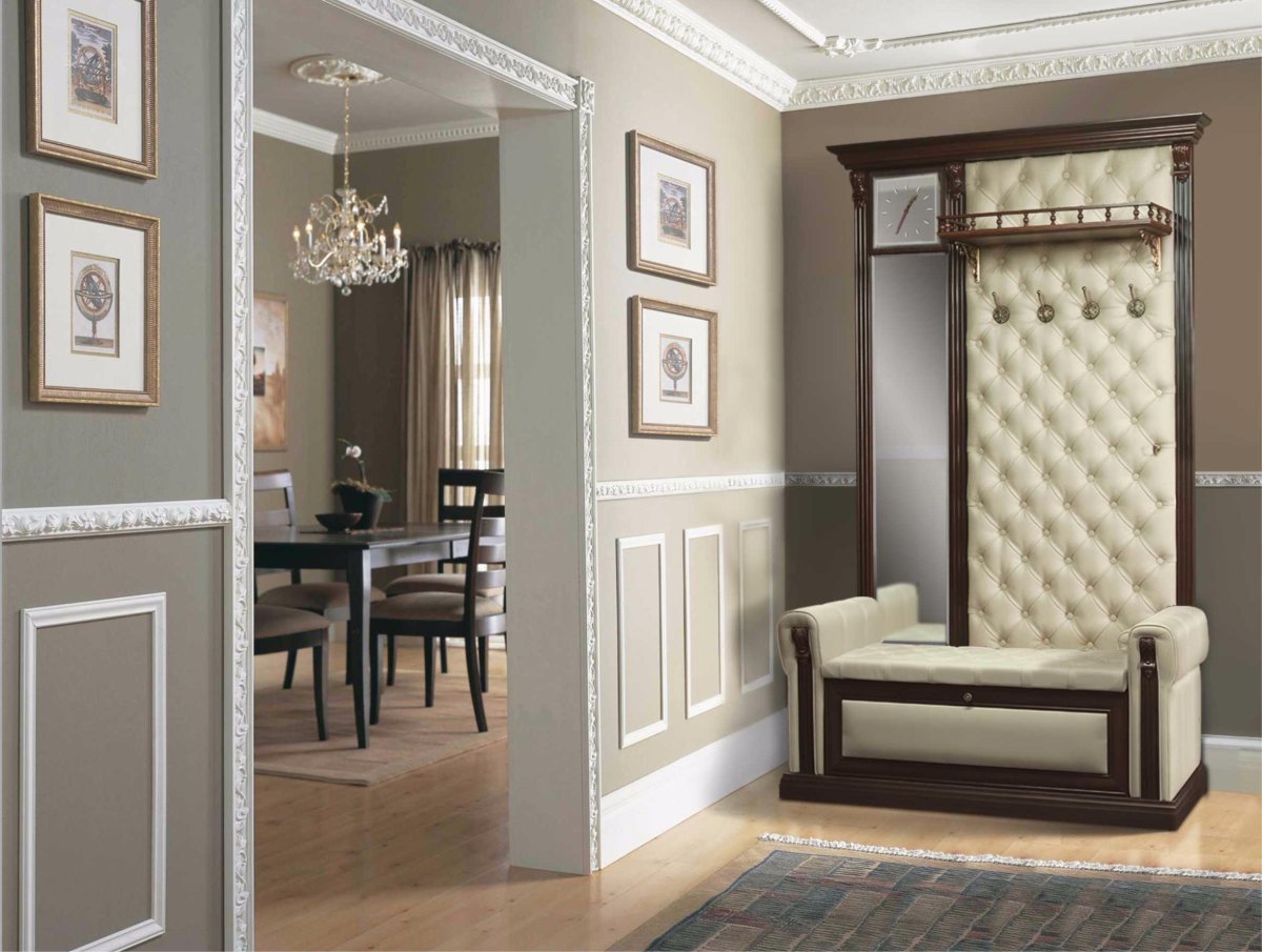 Зеркала в молдингах в интерьере