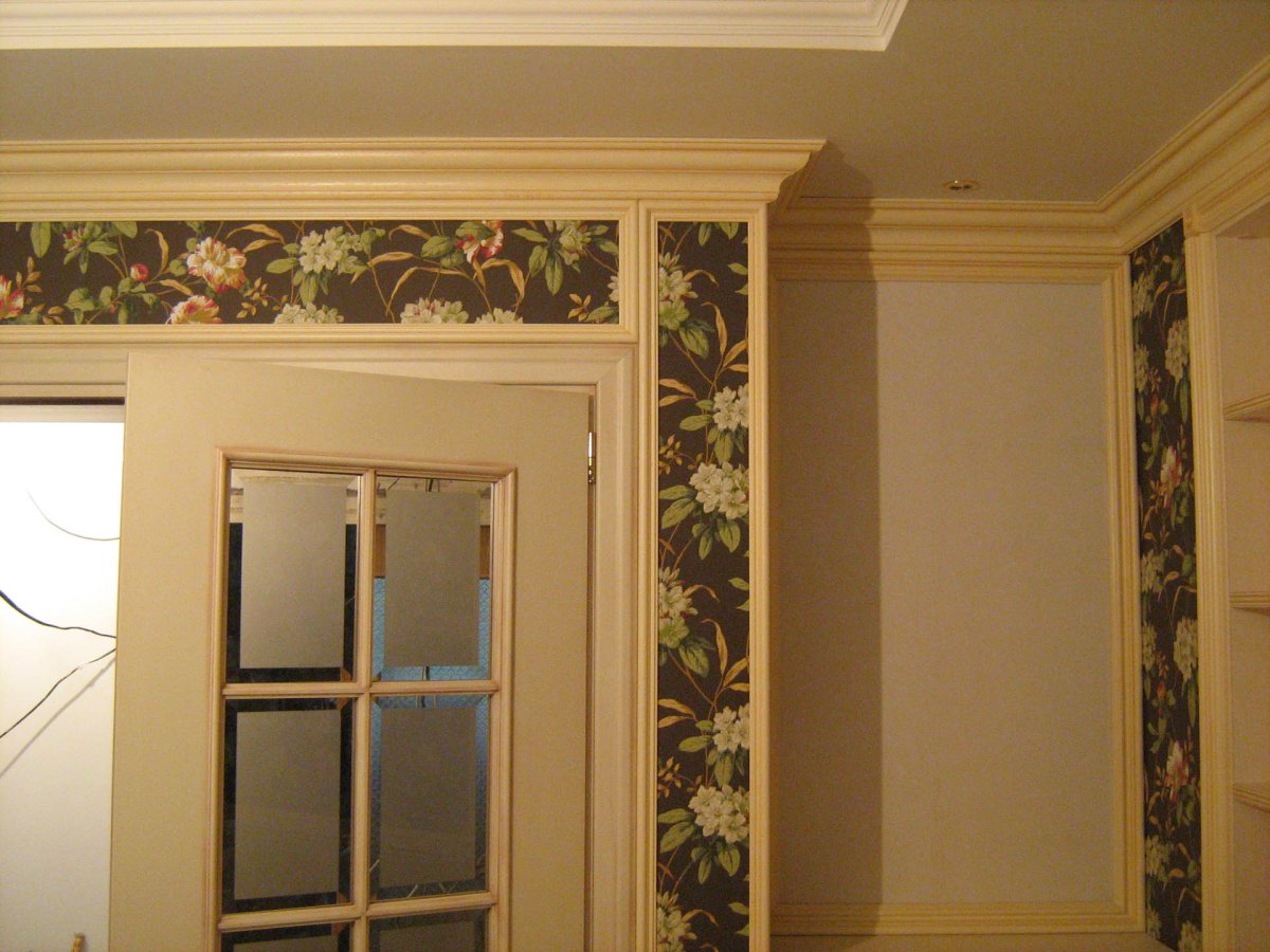 Зеркало в молдинге