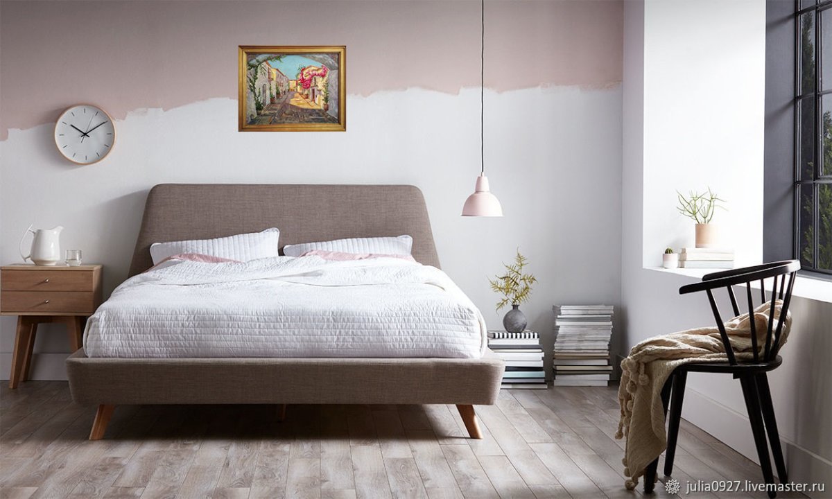 Кровать без изголовья