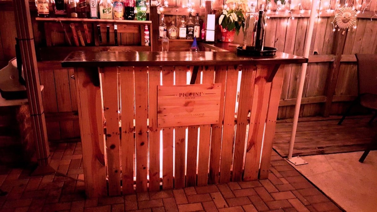 Уличная барная стойка