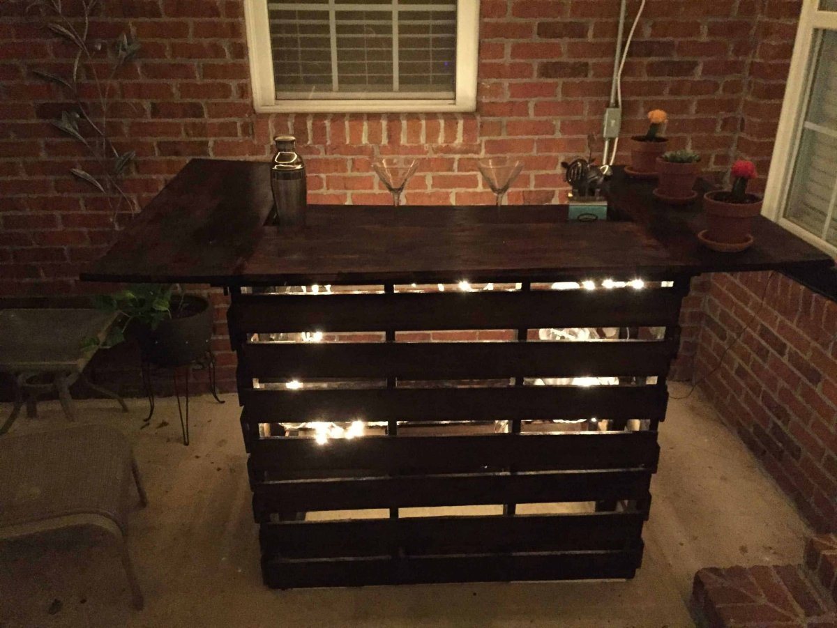 Кэнди бар из поддонов