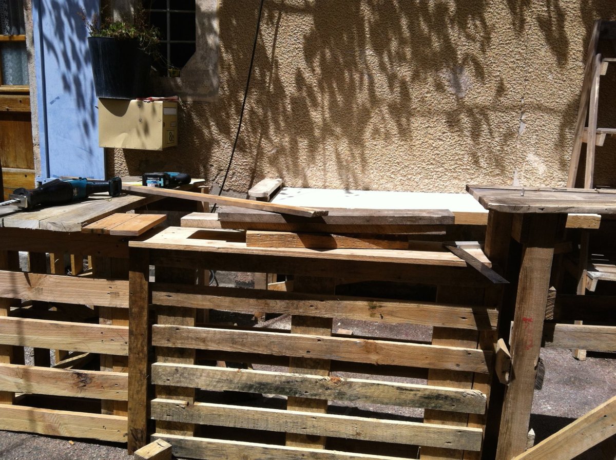 Изделия из поддонов