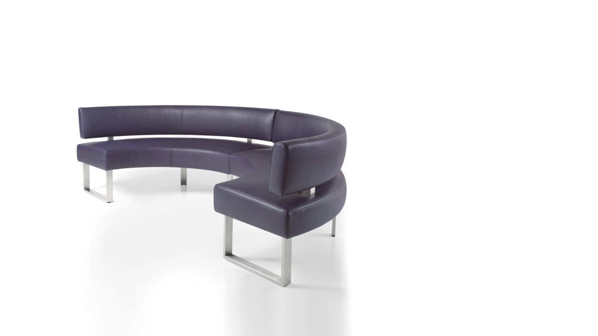 Обеденная зона в эркере