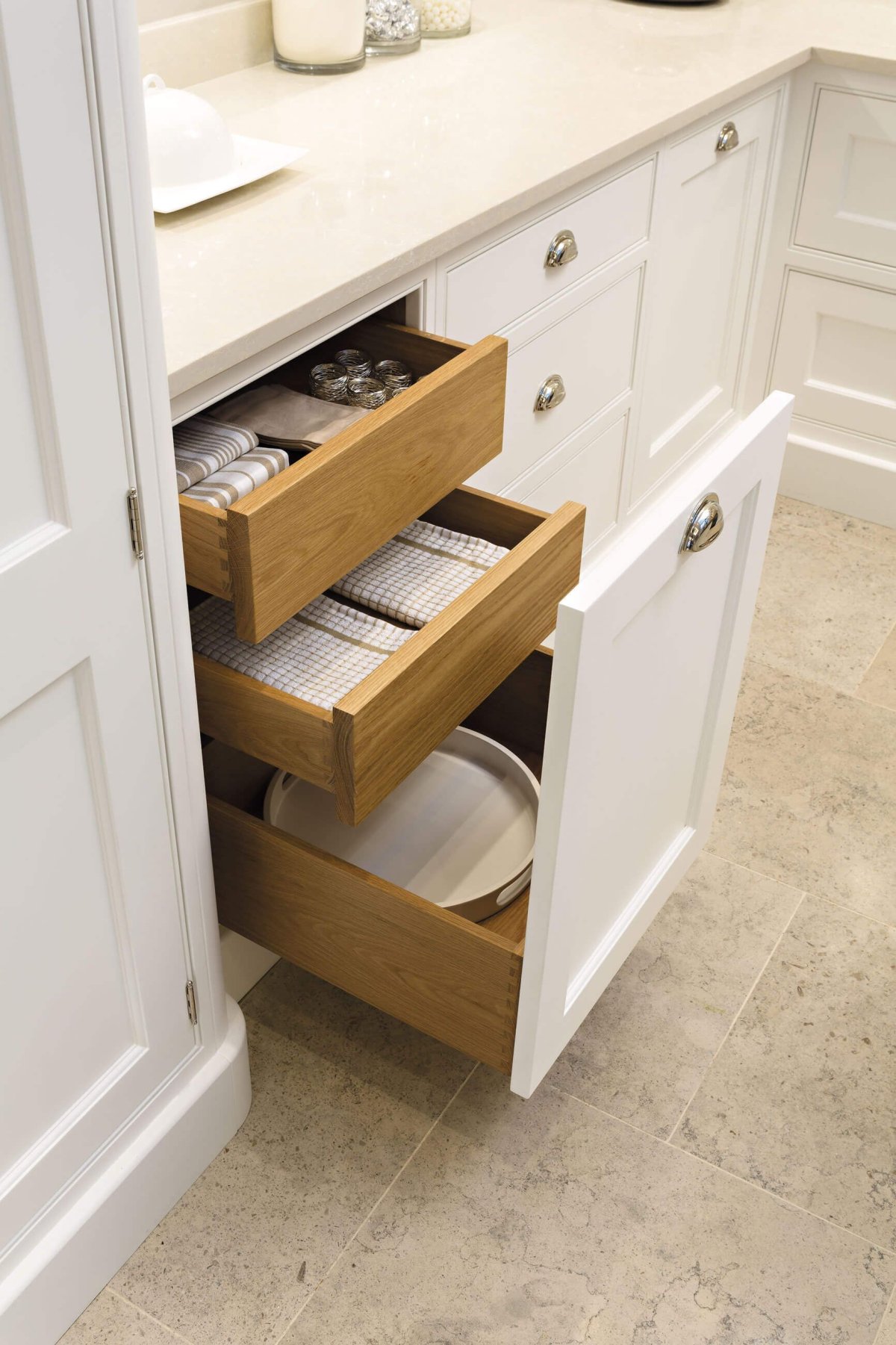 Выдвижные ящики для кухни