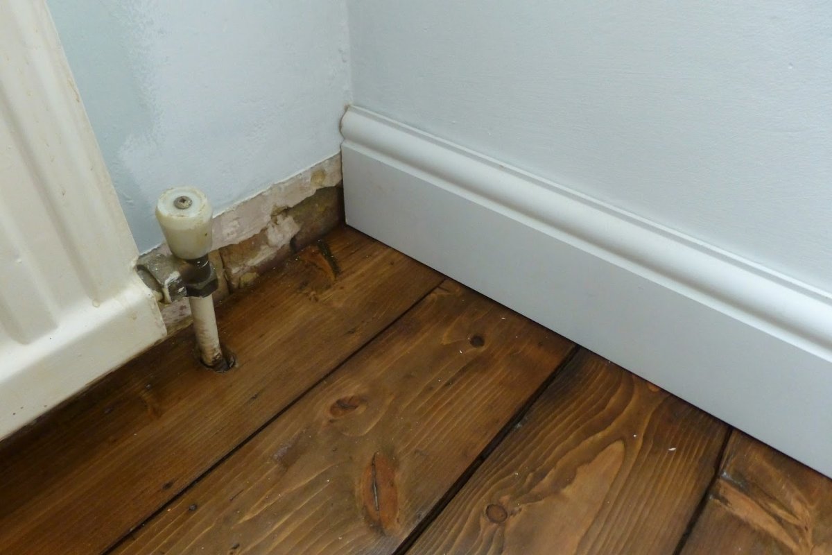 Плинтус для отопления Рехау