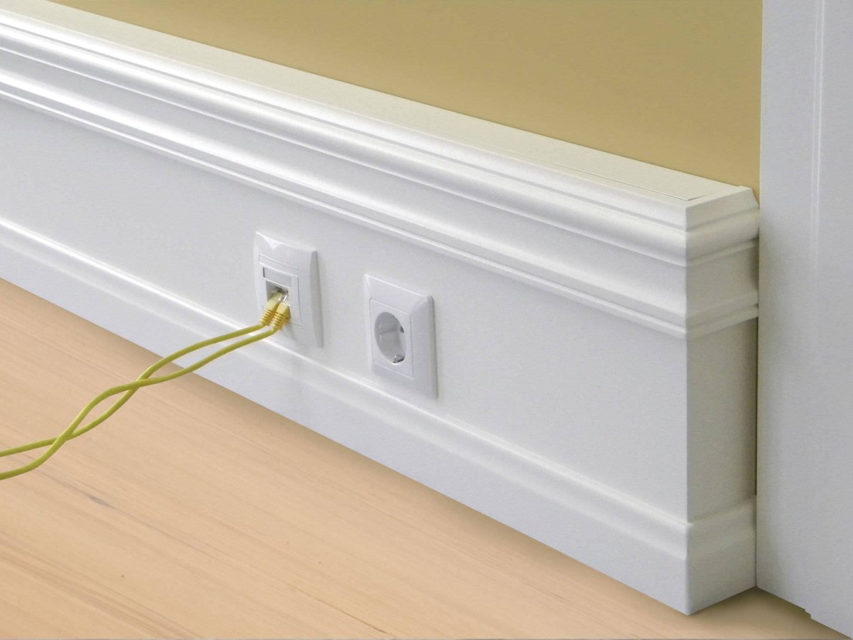 Глубокий плинтус под покраску