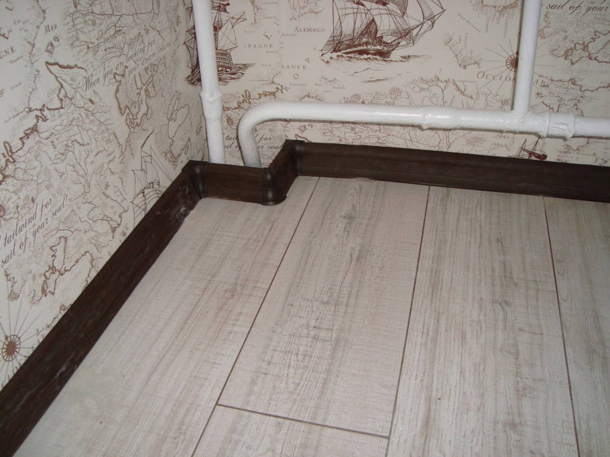 Плинтус тера 72 крепления наружного угла