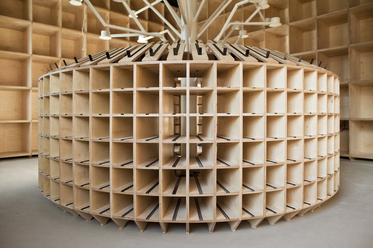 Стеллажи для круглых помещений