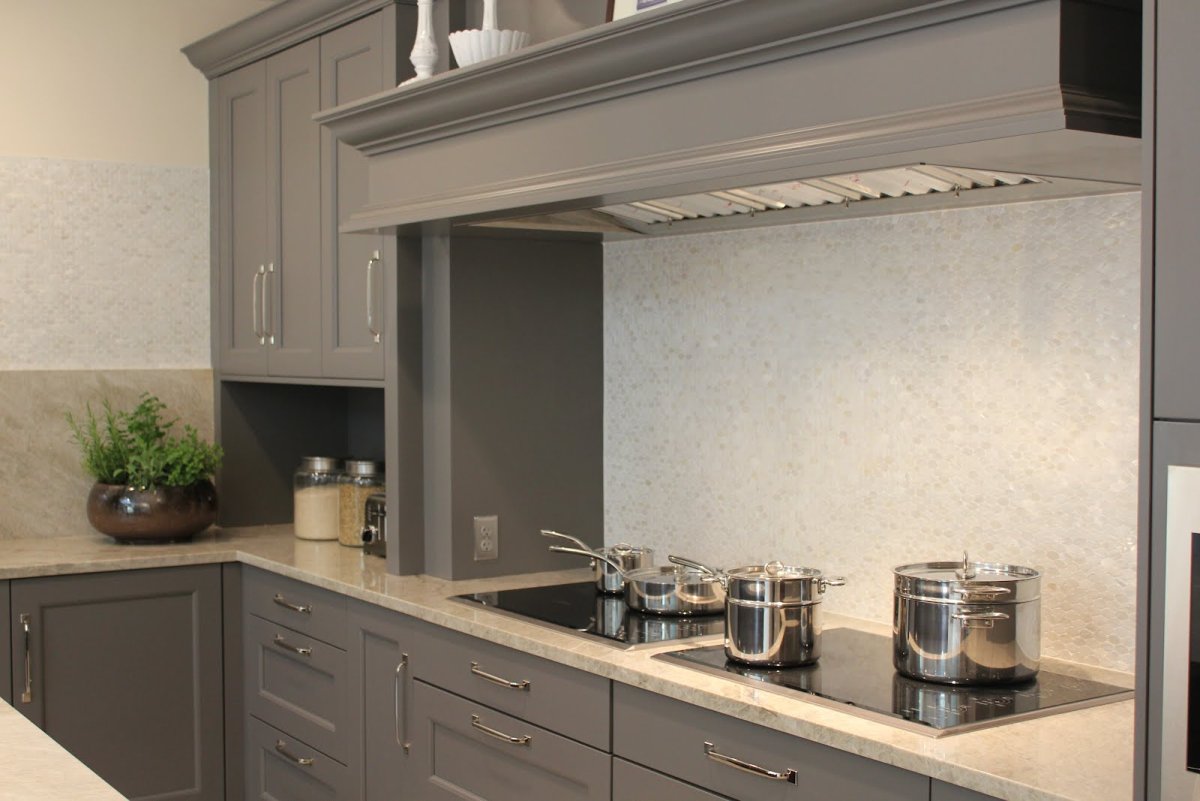 Профиль сафари грей в интерьере кухни