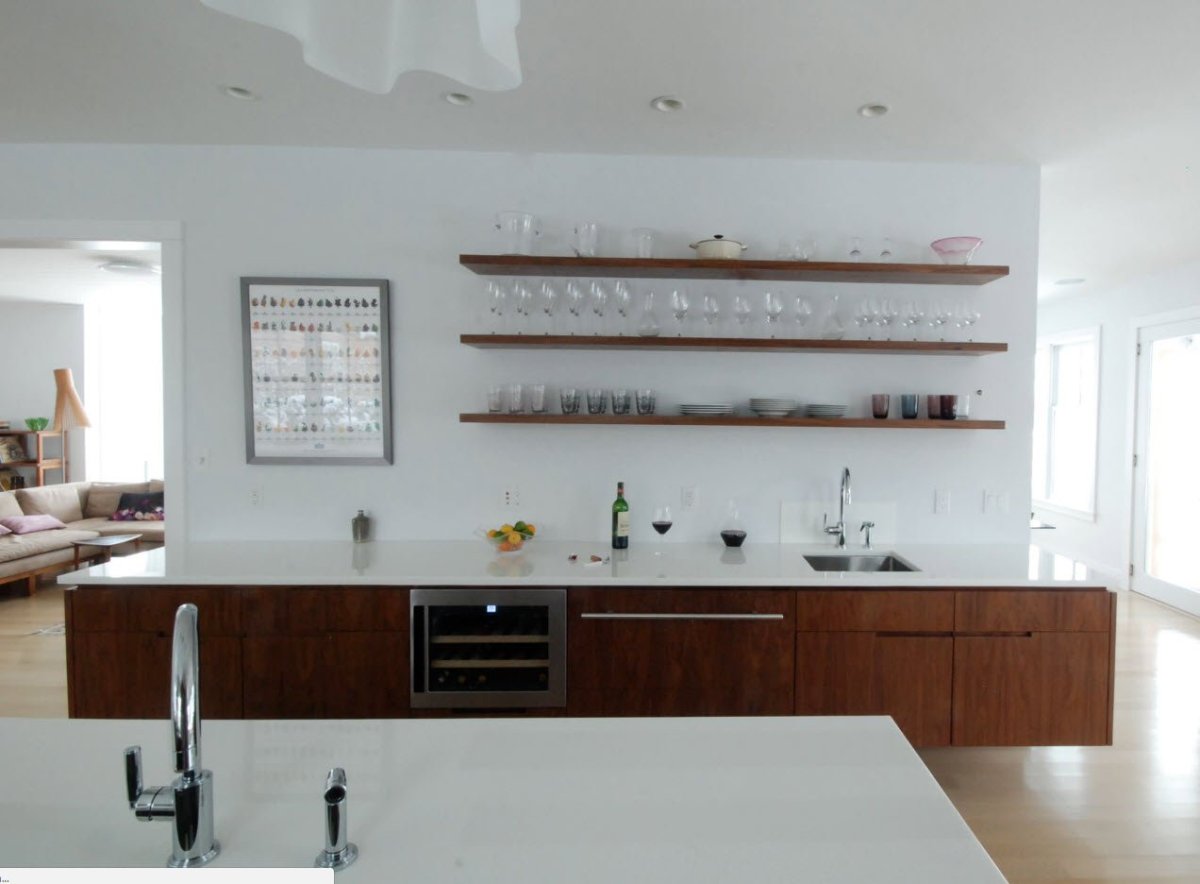 Кухня без верхних шкафов в скандинавском стиле