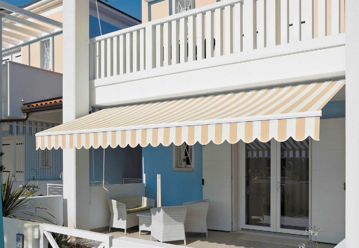 Выдвижной навес для террасы