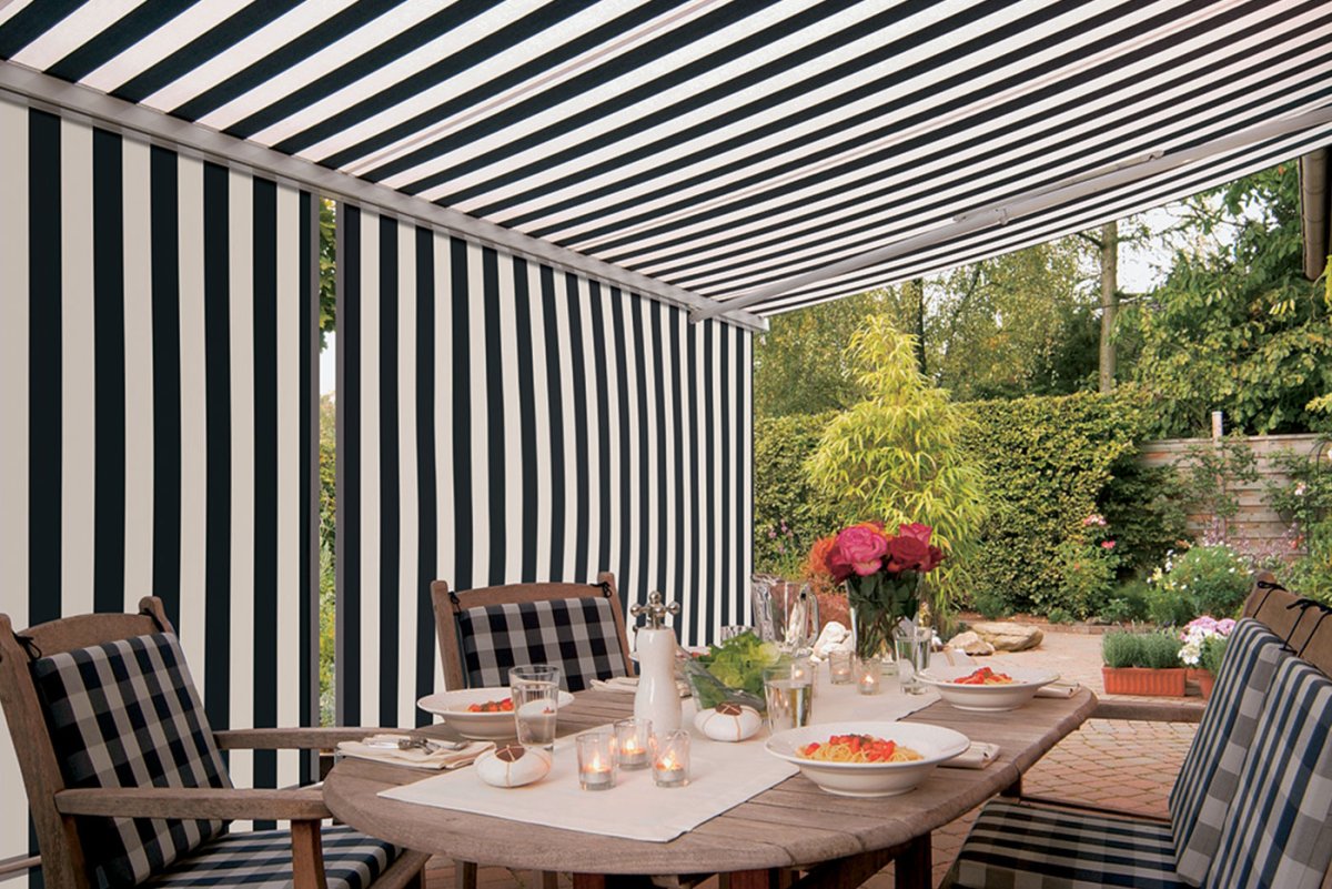 Раздвижной навес в общественном здании