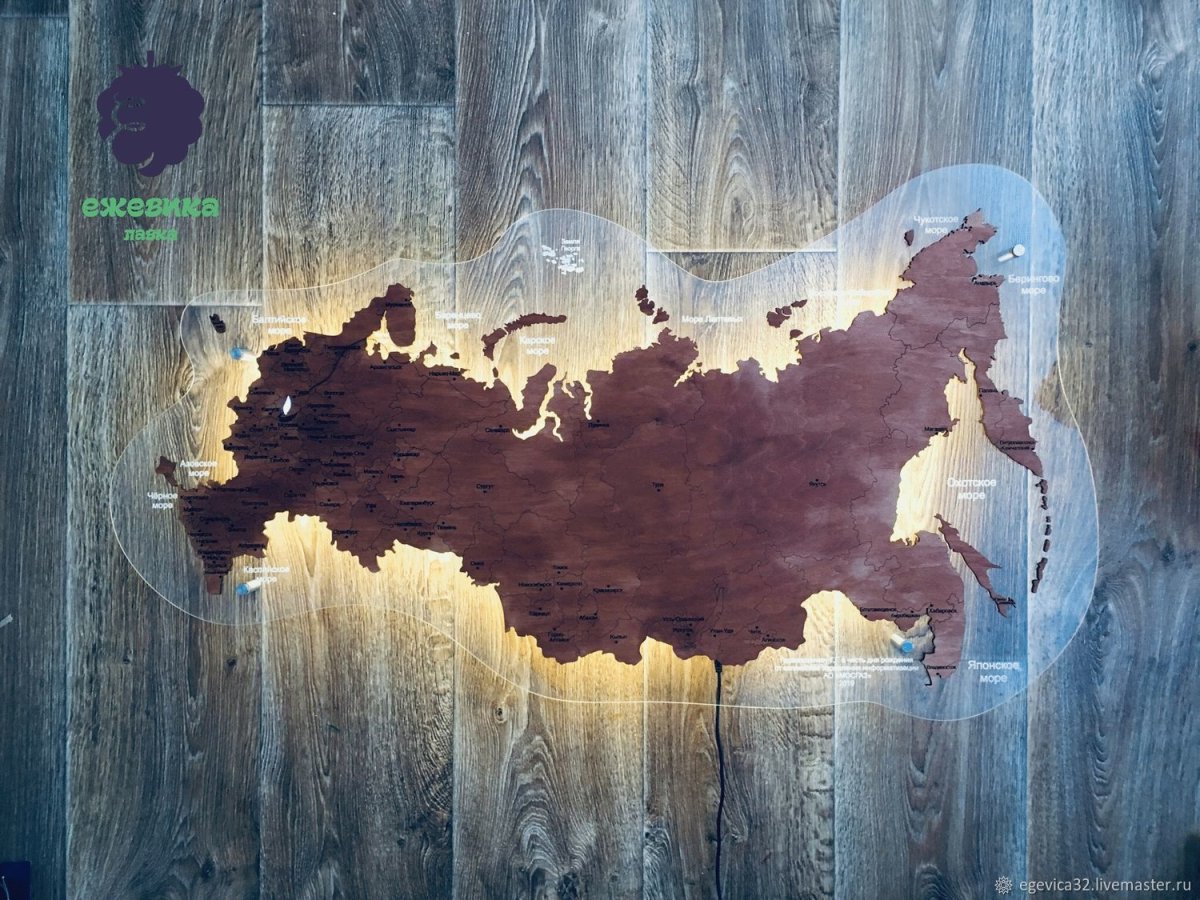 Деревянное панно с подсветкой на стену