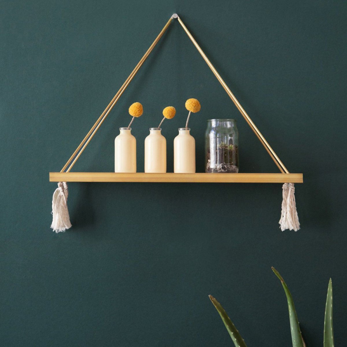 Полка для цветов в скандинавском стиле деревянная