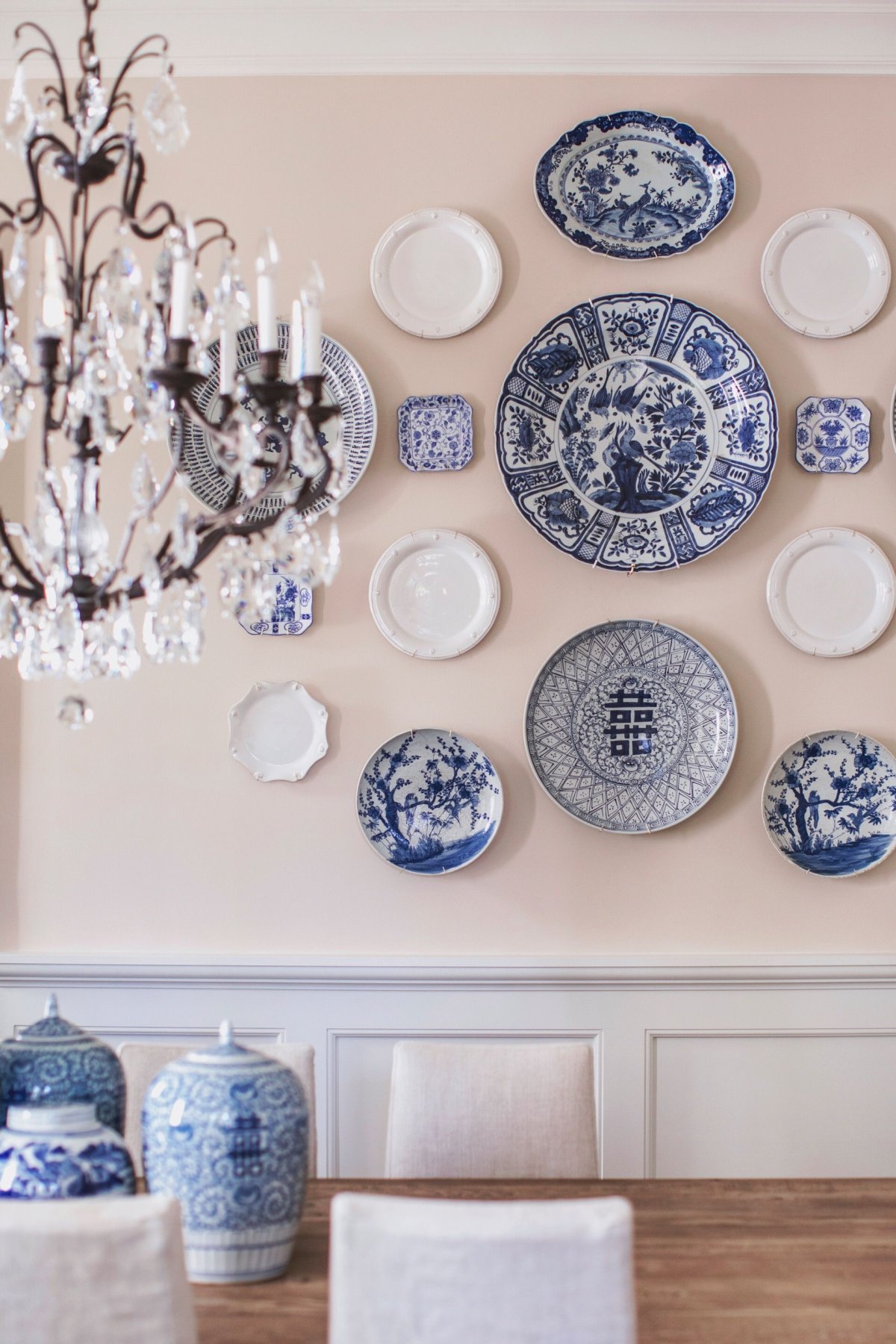 Бронзовые тарелки в интерьер