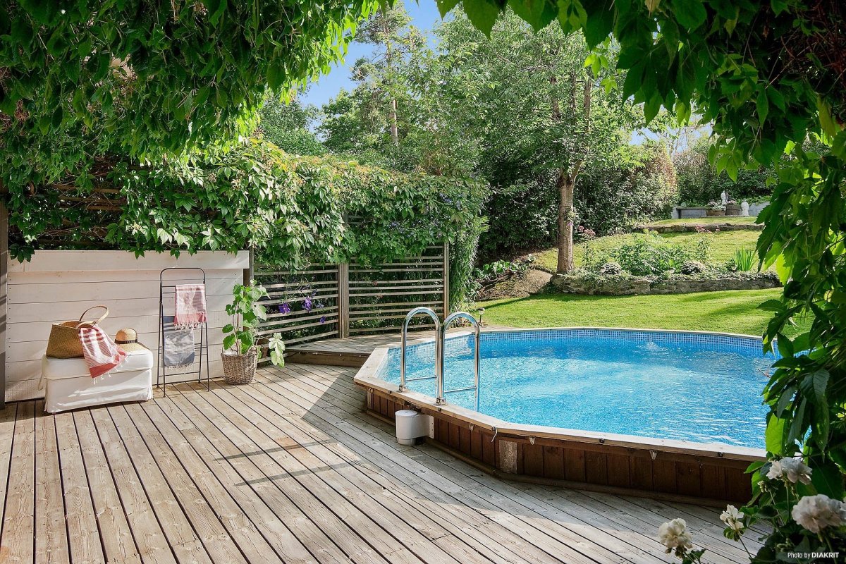 Бассейн на террасе