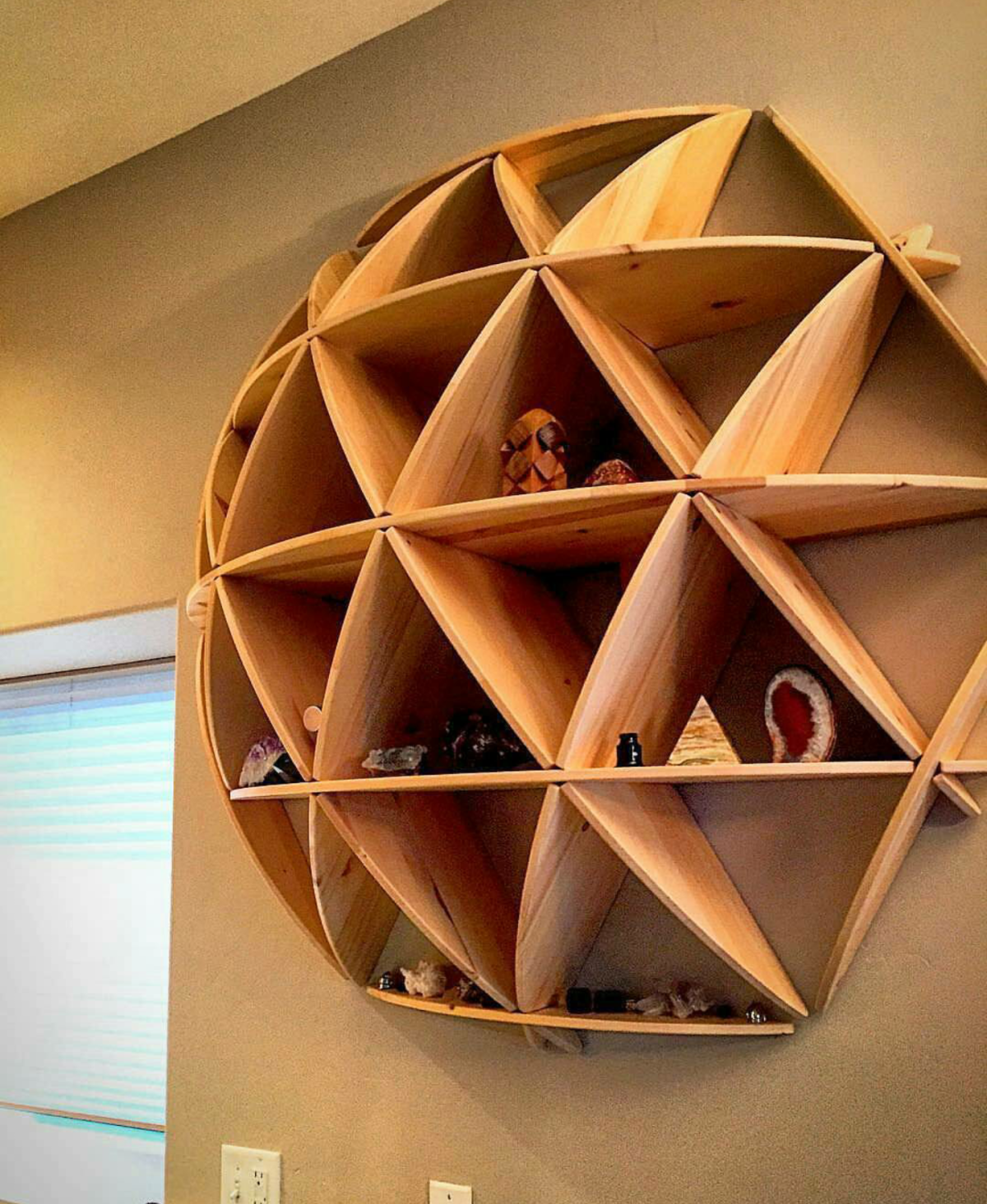 Полка в виде полусферы