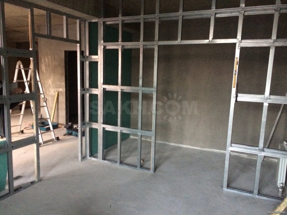 Крепление профилей перегородки с113