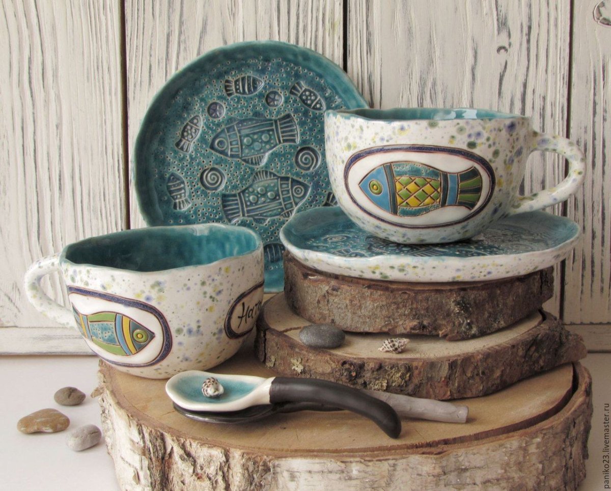 Яркая посуда