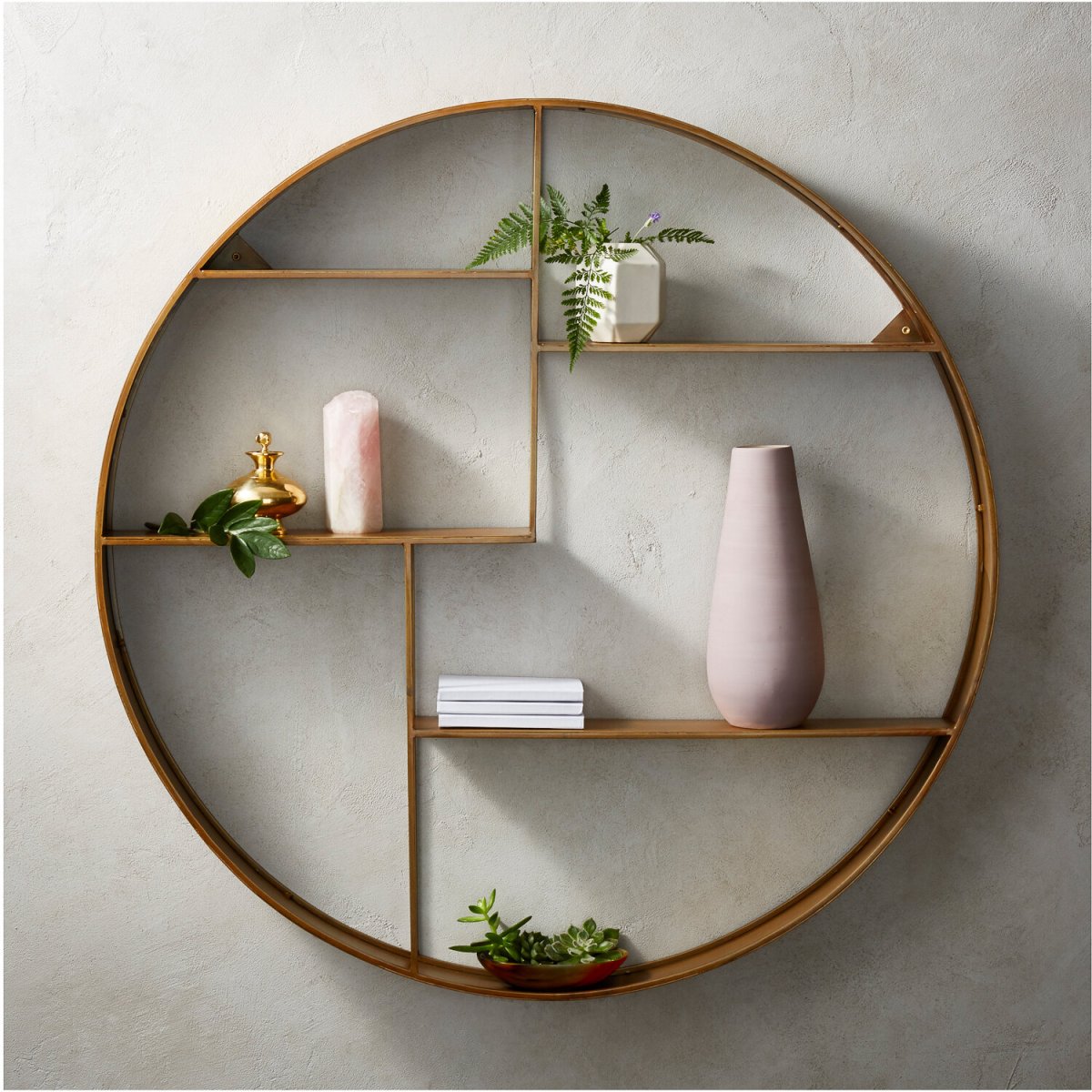 Круглое зеркало с шкафчиком в ванную