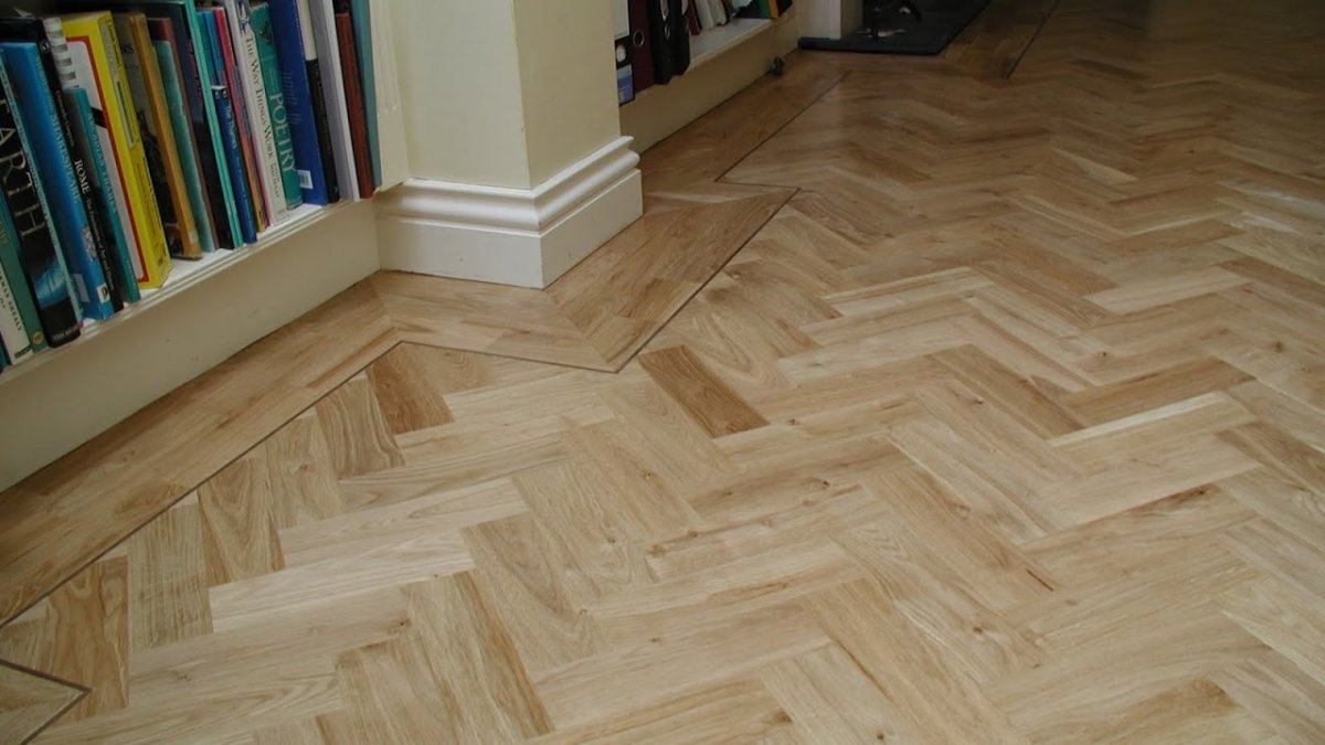 Плитка под паркет елочкой