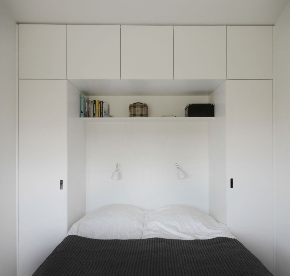 Спальня в сталинке со шкафом