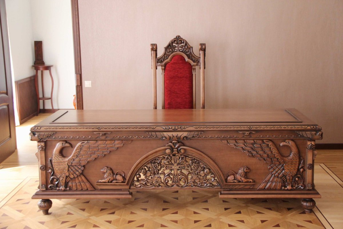 Резная мебель