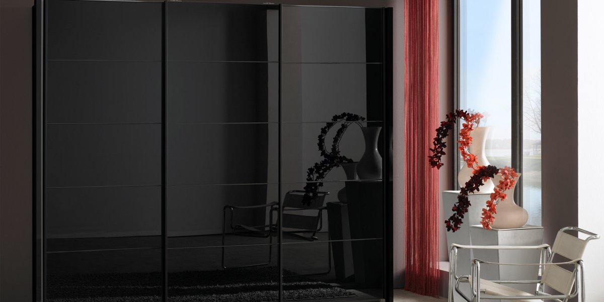 Шкаф купе черный матовый пластик