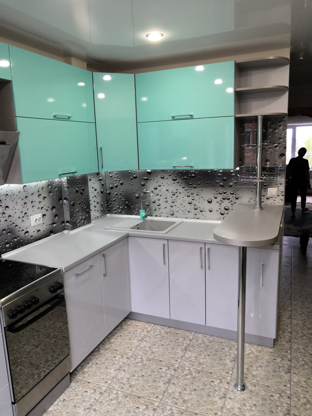 Кухня цвет металлик