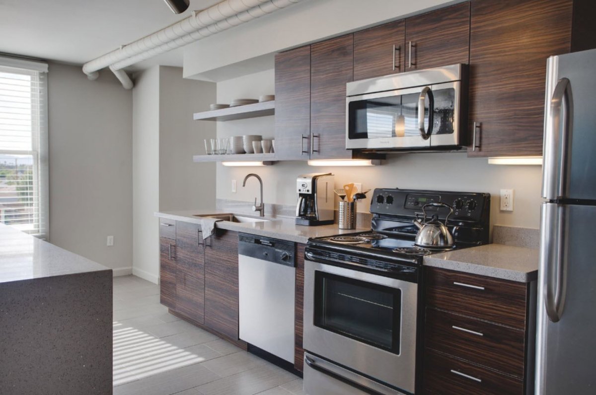 Шкафчик над холодильником