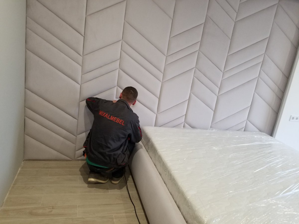 Мягкая стеновая панель елочкой