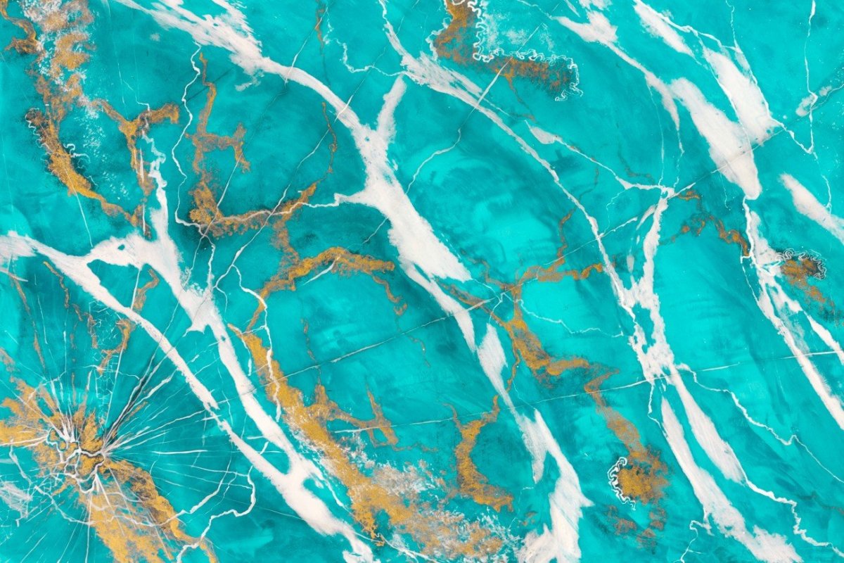 Бирюза с золотыми прожилками