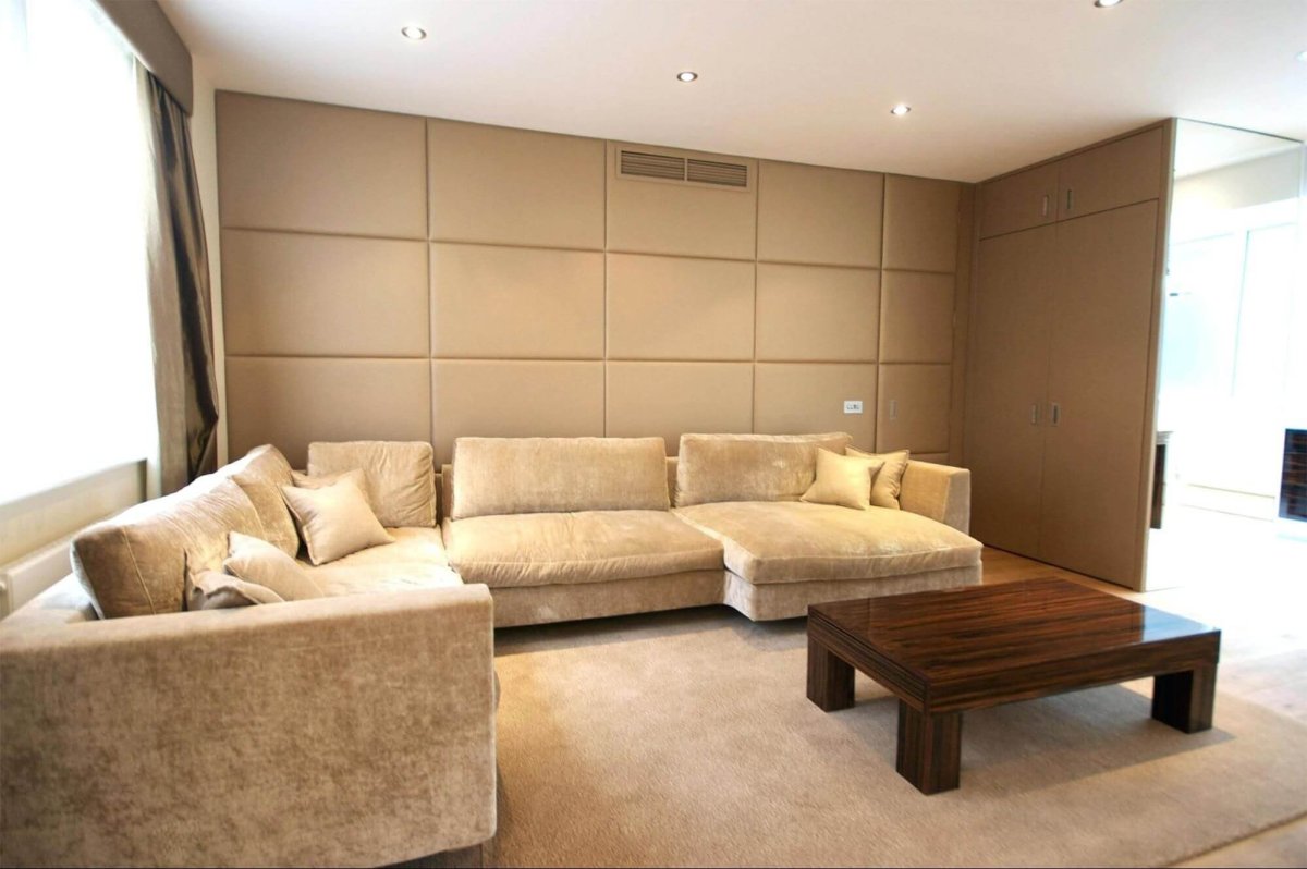 Мягкие стеновые панели в гостиной